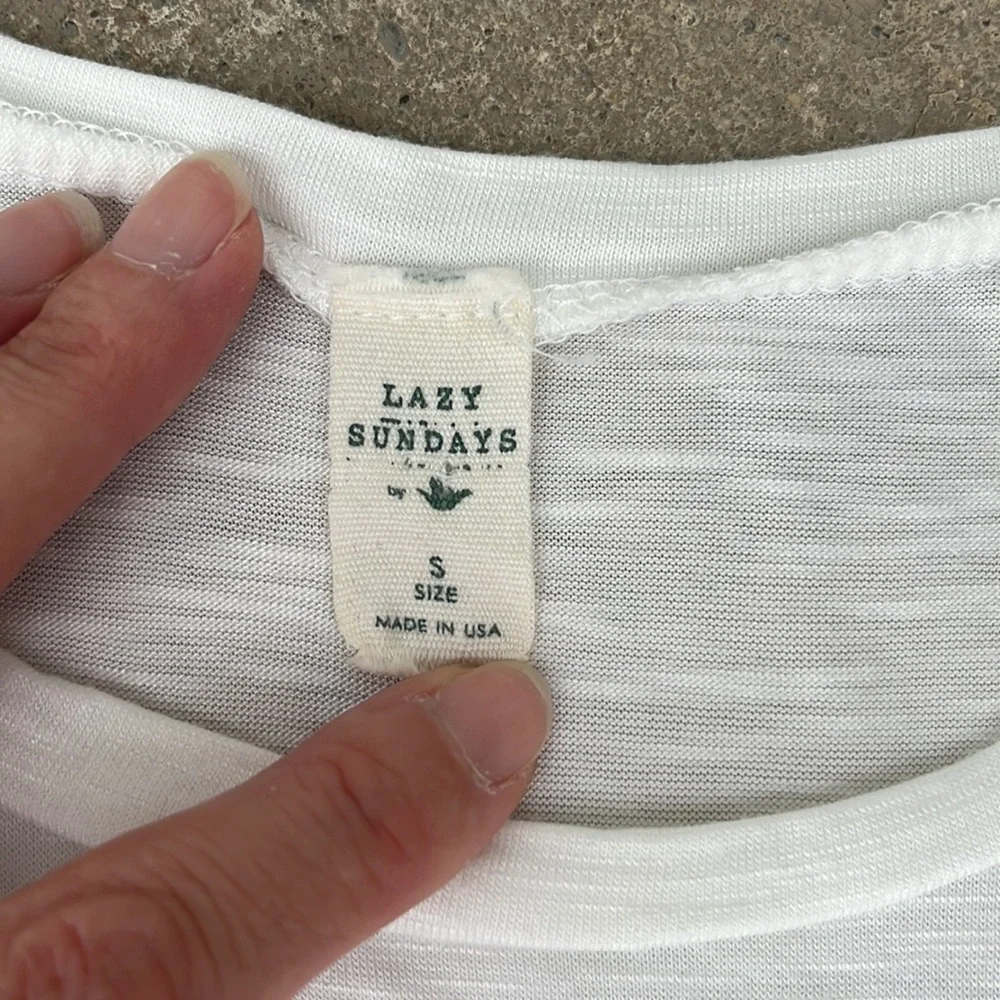 EUC Lazy Sundays off white unique top - Picture 2 of 9